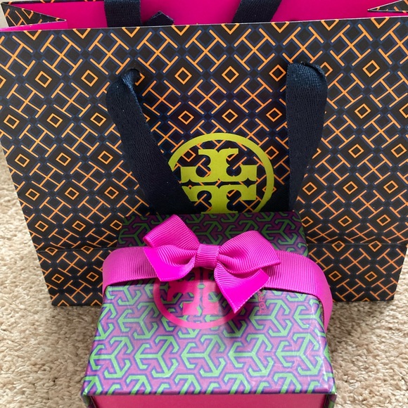 Bundle of 2 Tory Burch Bracelets - Picture 15 of 15